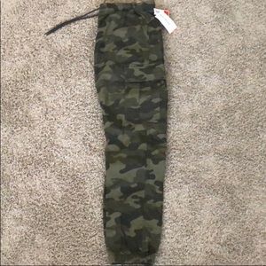 NWT CAMOUFLAGE JOGGERS - STRETCH RIPSTOP FABRIC!